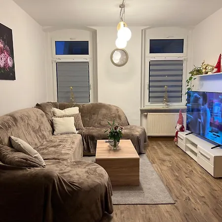 Ferienwohnung In Zwickau Apartmán *
